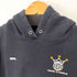 ナイキエフシーアールビー NIKE F.C.R.B フロントロゴプリント フーディ― ヘビーウェイト CUSTOM HOODIE メンズ