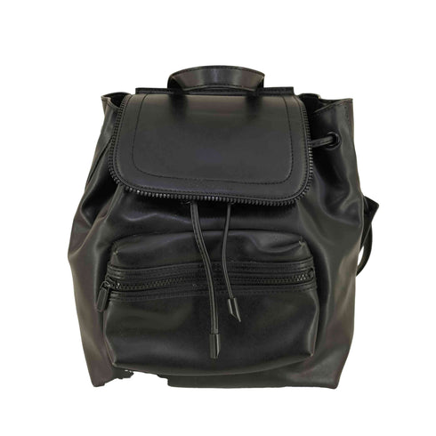 チャールズキース CHARLES & KEITH レザーリュック レディース