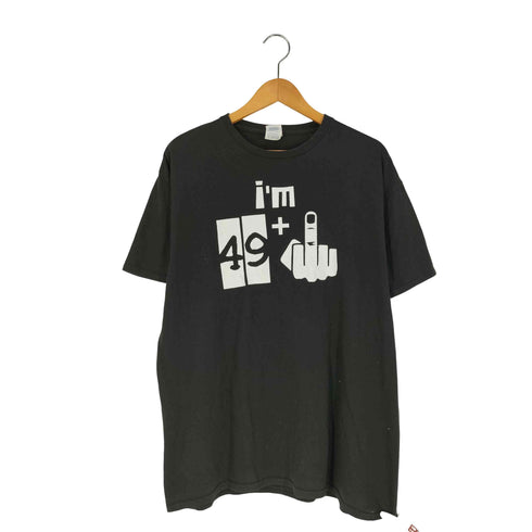 デルタプロウェイト DELTA PRO WEIGHT I’m Not 50 I’m 49+1 中指 クルーネックTシャツ メンズ import:XL