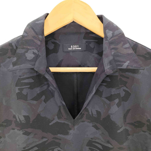 ゴーサンゴーイチプールオム 5351 POUR LES HOMMES カモ柄 スキッパーシャツ メンズ 46