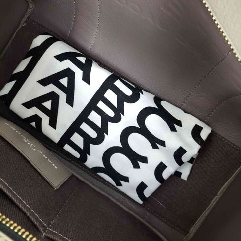 マークジェイコブス MARC JACOBS LEATHER MEDIUM TOTE BAG レザーミディアムトートバッグ 2WAY ハンド トート セメント グレージュ系 FULL GRAIN LEATHER レディース