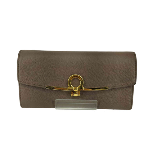 サルヴァトーレフェラガモ Salvatore Ferragamo ガンチーニ 長財布 レディース