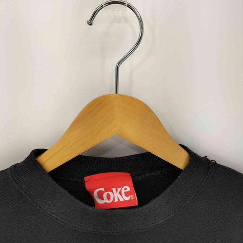 COKE 90S キャラクタープリント L/S スウェット ©The Coca-Cola Company コピーライト入り メンズ