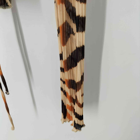 ベルシュカ BERSHKA プリーツ 総柄シアーシャツ レディース JPN:S