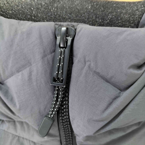 MONOBI SKIN NYLON LIGHT DEFENSE JACKE フーデットライトダウンジャケット メンズ JPN:XS
