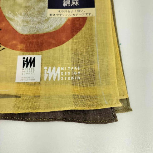 イッセイミヤケデザインスタジオ im ISSEY MIYAKE DESIGN STUDIO コットンリネン 総柄 ハンカチ メンズ