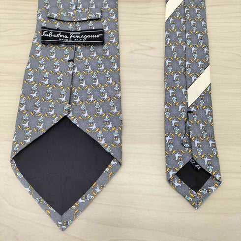 サルヴァトーレフェラガモ Salvatore Ferragamo 総柄 シルクネクタイ メンズ