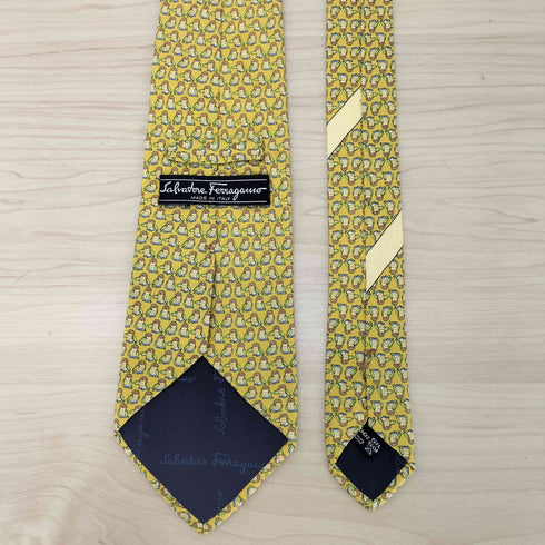 サルヴァトーレフェラガモ Salvatore Ferragamo 総柄 シルクネクタイ メンズ
