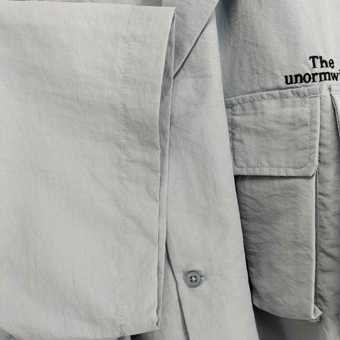 {The unormwind 胸刺繍ロゴマルチポケットオーバーサイズテックワッシャーナイロンシャツ SELECT メンズ JPN:L
