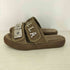 トーガプルラ TOGA PULLA KHAKI SUEDE SLIDERS メタルロゴ サンダル スリッパ レディース EUR:37