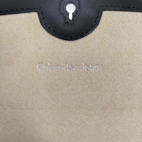カルバンクラインジーンズ Calvin Klein Jeans ロゴ型押し カウレザー チェーン ショルダーバッグ レディース