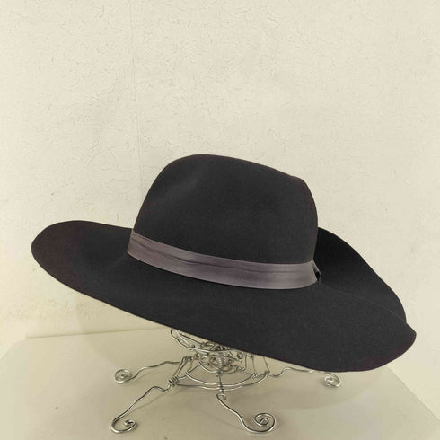 タカヒロミヤシタザソロイスト TAKAHIRO MIYASHITA The SoloIst. double ringed adjustable hat brim シープレザーベルト ラビットファフェルトハット メンズ 0.