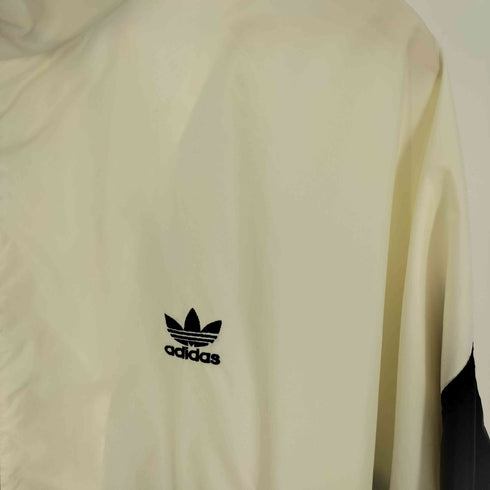 アディダス adidas 80S 万国旗タグ トレフォイルロゴ刺繍 サイドスリーストライプ パッカブルフード バイカラー ナイロンジャケット メンズ import:M