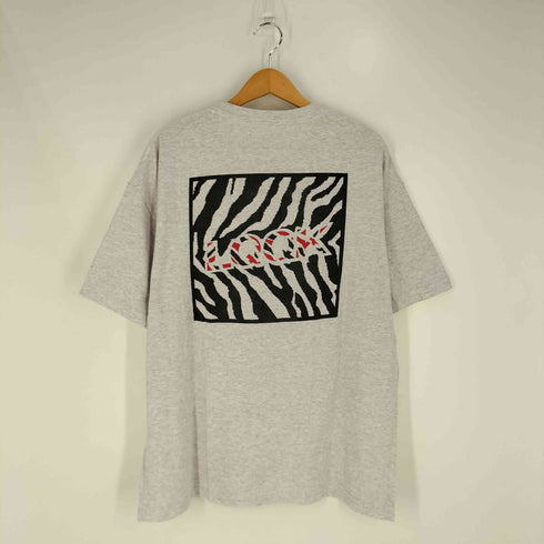 ルックスタジオ LQQK STUDIO Zebra Logo Tee ゼブラ ロゴ プリント クルーネックTシャツ メンズ import:XL