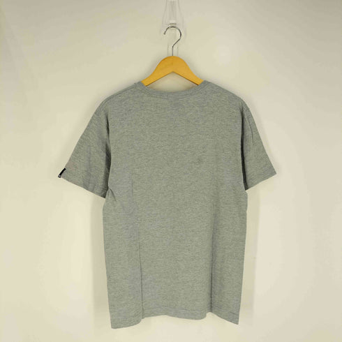 アンディフィーテッド UNDEFEATED フロントロゴプリント 半袖Tシャツ メンズ M