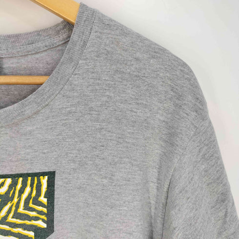アンディフィーテッド UNDEFEATED フロントロゴプリント 半袖Tシャツ メンズ M