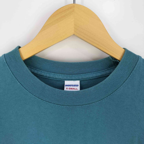 アンディフィーテッド UNDEFEATED USA製 両面プリントロゴ ロングスリーブカットソー メンズ XS
