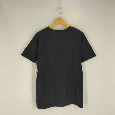 アンディフィーテッド UNDEFEATED フロントロゴプリント 半袖Tシャツ メンズ M