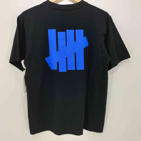 アンディフィーテッド UNDEFEATED 両面プリントロゴ クルーネック 半袖Tシャツ メンズ S