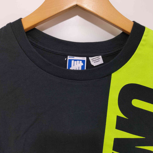 アンディフィーテッド UNDEFEATED 両面ラバープリントロゴ クルーネック 半袖Tシャツ メンズ S