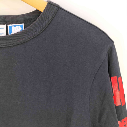 アンディフィーテッドチャンピオン UNDEFEATED CHAMPION LOGO ARCHIVES L/S TEE メンズ S