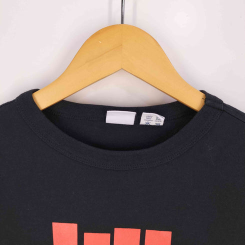 アンディフィーテッドチャンピオン UNDEFEATED CHAMPION フロントロゴプリント コラボレーション クルーネック 半袖Tシャツ メンズ M