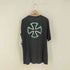 インディペンデント INDEPENDENT アイアンクロス 両面プリント クルーネックTシャツ メンズ