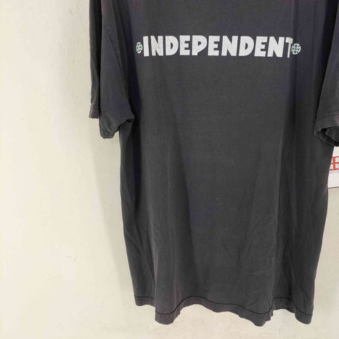 インディペンデント INDEPENDENT アイアンクロス 両面プリント クルーネックTシャツ メンズ