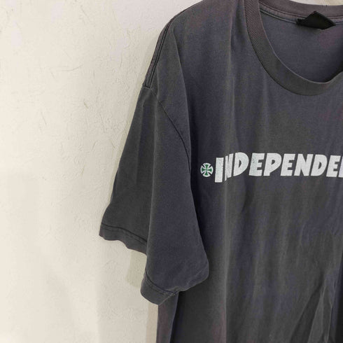 インディペンデント INDEPENDENT アイアンクロス 両面プリント クルーネックTシャツ メンズ