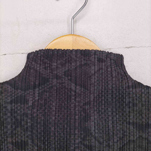 プリーツプリーズイッセイミヤケ PLEATS PLEASE ISSEY MIYAKE パイソン柄プリーツ加工トップス レディース JPN:3
