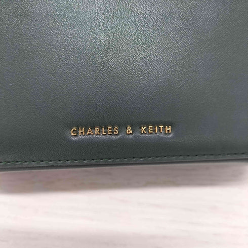 チャールズキース CHARLES & KEITH ショルダーチェーンスクエアショルダーバッグ ポーチ レディース
