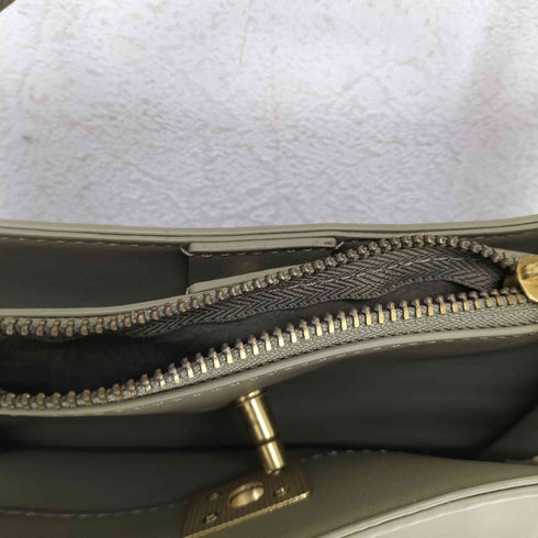 ザラ ZARA フェイクレザーショルダーバッグ レディース