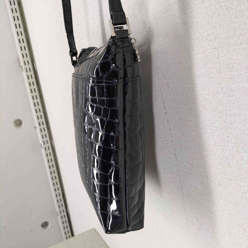 COCCO FIORE 裏地総柄 エナメル クロコ型押しワンショルダーバッグ レディース