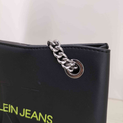 カルバンクラインジーンズ Calvin Klein Jeans ロゴ刻印チェーンショルダーバッグ レディース