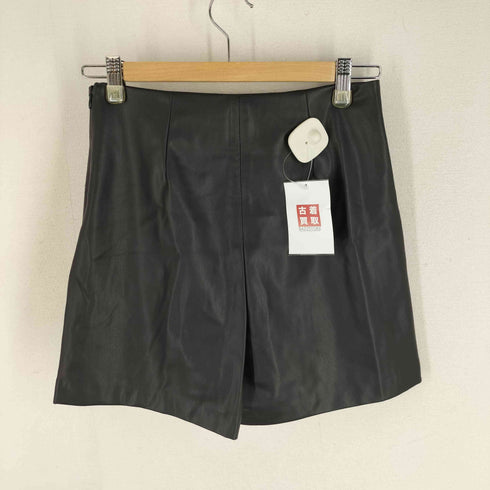 ザラ ZARA 金ボタン フェイクレザーショーツ レディース JPN:S