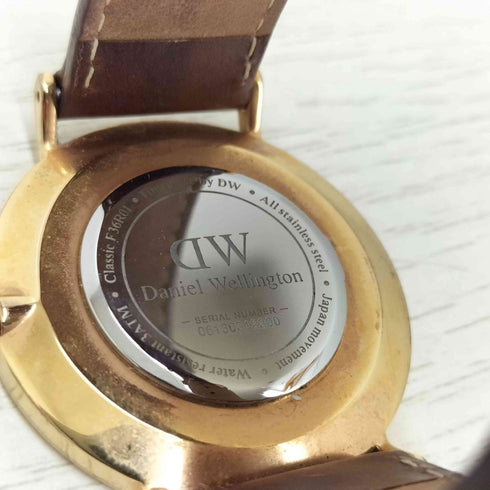 ダニエルウェリントン Daniel Wellington レザーベルトクォーツ腕時計 レディース