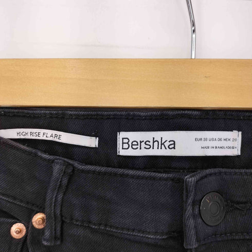 ベルシュカ BERSHKA High Waisted Flared Jeans in Black レディース EUR:38