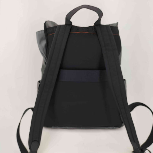 マンダリナダック MANDARINA DUCK TANK BAG 2ポケット ナイロンバックパック レディース
