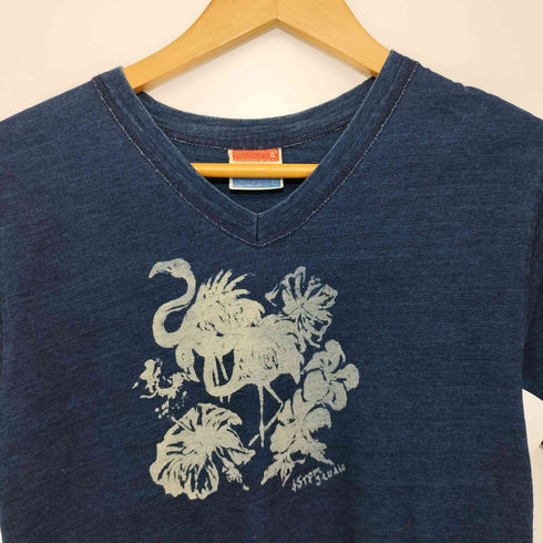 フォーティーファイブアールピーエム 45RPM STUDIO BLUE CAFE S/S インディゴ ロゴプリント Vネック Tシャツ レディース