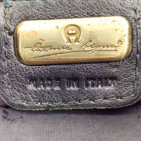アイグナー AIGNER 三日月型 レザーショルダーバック レディース