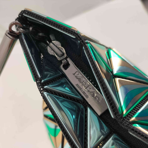 バオバオイッセイミヤケ BAO BAO ISSEY MIYAKE クロスボディバッグ Platinum Mermaid レディース