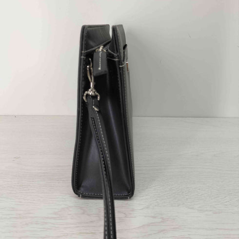 ピエールカルダン pierre cardin レザー スクエア ポーチ レディース