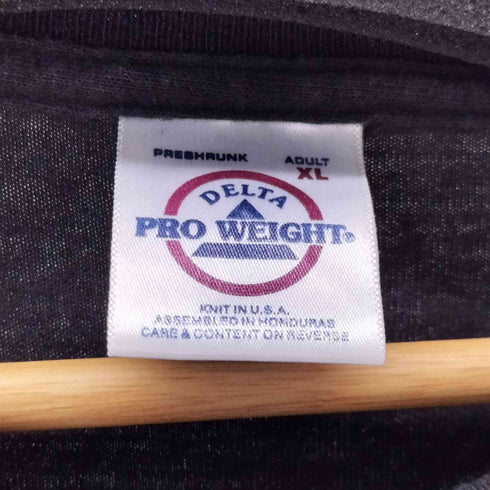 デルタプロウェイト DELTA PRO WEIGHT 90S MADE IN USA ©1999 フロントプリント S/S Tシャツ メンズ import:XL