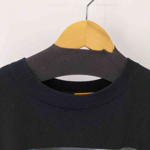 エフアールツー FR2 CAUTION 両面プリント S/S Tシャツ メンズ