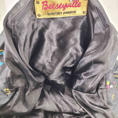 Betseyville by BETSEY JOHNSON 総柄スタッズバッグ レディース
