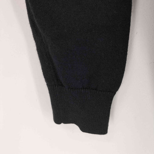 フレッドペリー FRED PERRY フロントロゴ刺繍 Vネックニット メンズ JPN:S