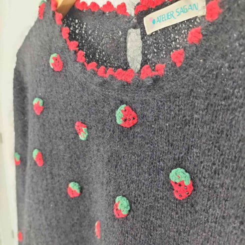 ATELIER SAGAN モヘヤシルク イチゴ 装飾 クルーネック ニット レディース JPN:L