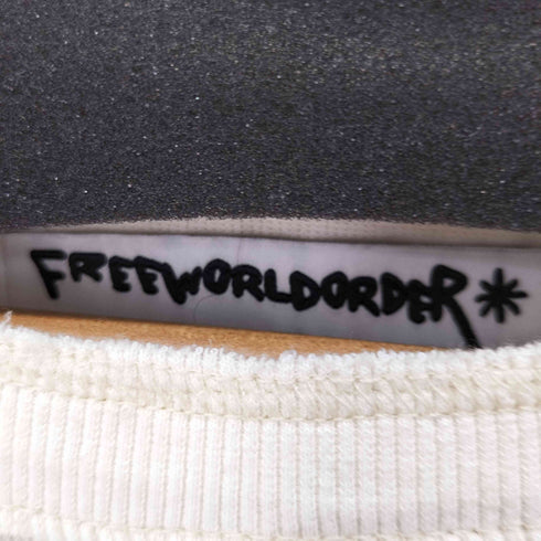 F.V.V.O FREEWORLDORDER ショルダーパッチノースリーブカットソー メンズ JPN:3