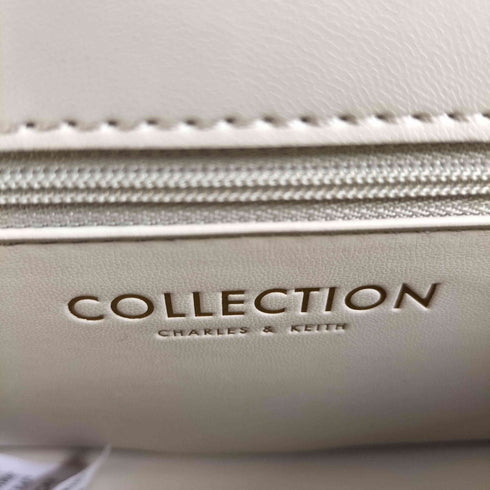 チャールズキース CHARLES & KEITH 21SS LEATHER BUCKLED BAG レディース