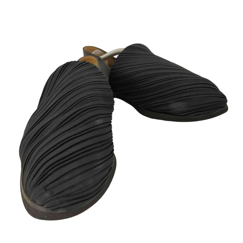 プリーツプリーズイッセイミヤケ PLEATS PLEASE ISSEY MIYAKE プリーツスリッポン レディース JPN:24.5